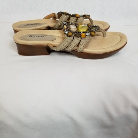 EARTH Slip-On Rhinestone and Stud Strappy Low Heel Sandals Khaki Size 7 ~ 4354 - Picture 4 of 12